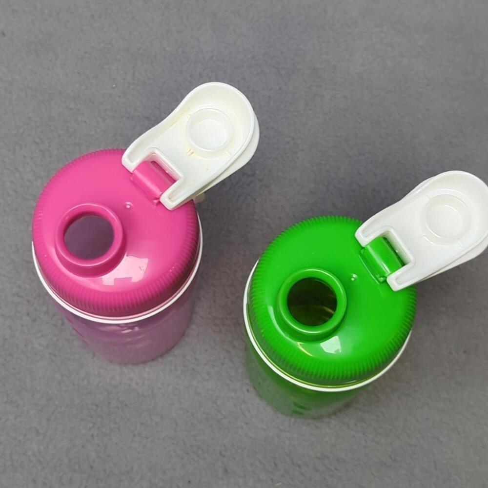 Set of 2 RUBBERMAID Chug Style Flip Top 14 oz. Plastic Drink Bottles 7M21 - Picture 3 of 7